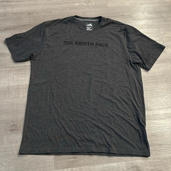 THE NORTH FACE | Men’s Standard Fit T-shirt - Picture 1 of 4
